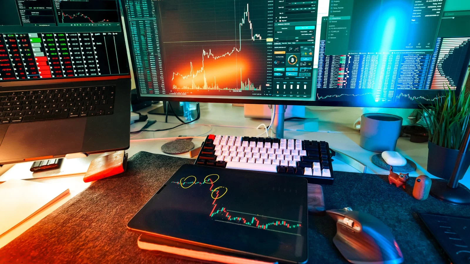 Comment se comparent les trading fees d'OKX et de Bybit?